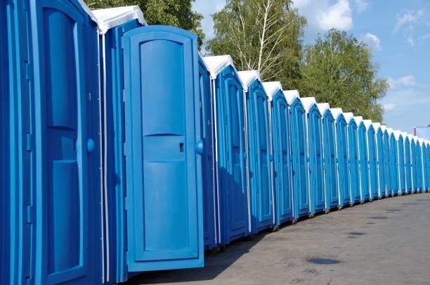 Porta potty delivery and setup in Rosharon, TX